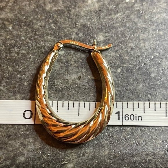 Vintage 10K Gold Plated 925 Sterling Silver Swirled Oval Hoop Earrings - Picture 3 of 5